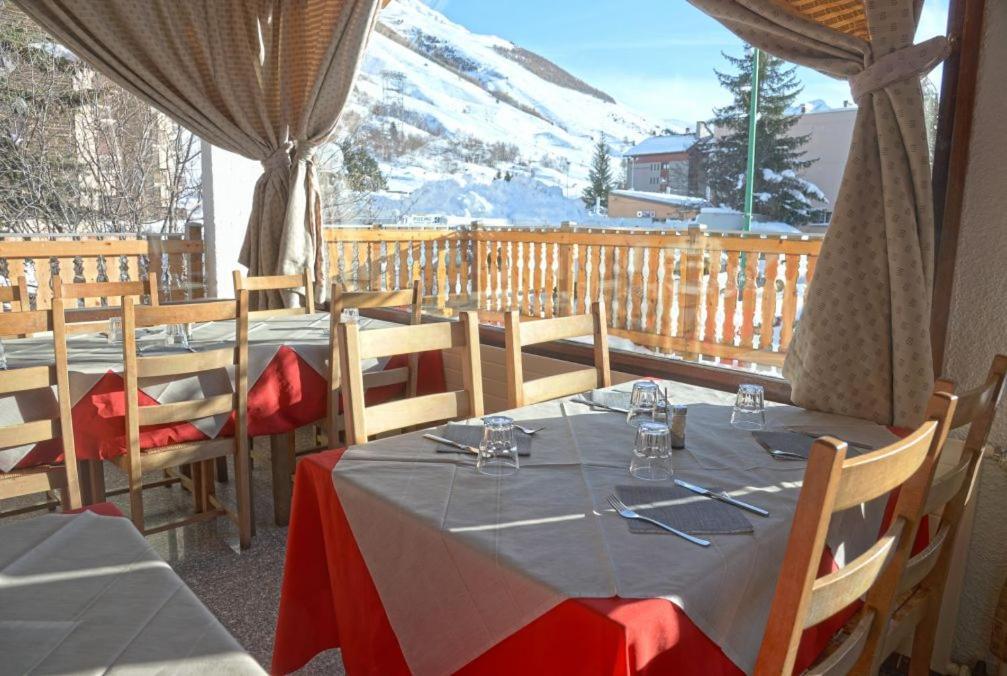 Atmosphere Hotel Les Deux Alpes Exterior photo